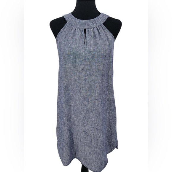 St. Tropez Dresses & Skirts - St Tropez Blue Linen A Line Dress with Denim Look in XS. Great Vacay Dress!!